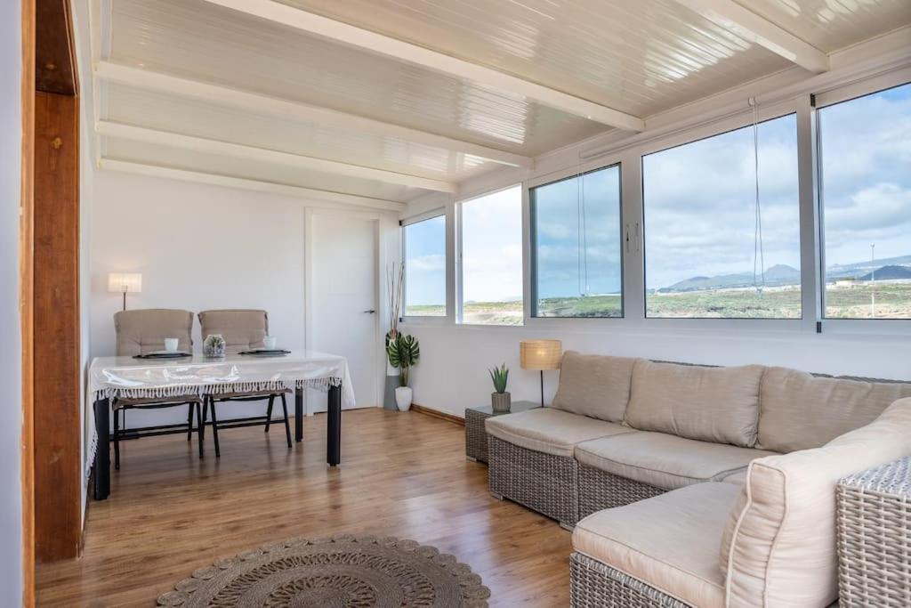 Fabuloso ático tranquilo con amplia terraza El Médano Exterior foto
